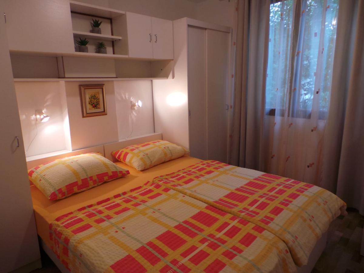 Apartments Katja Porec Esterno foto