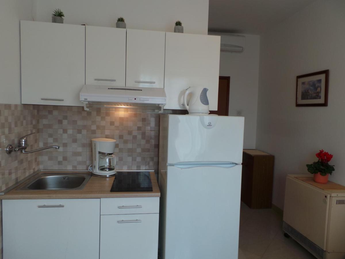 Apartments Katja Porec Esterno foto